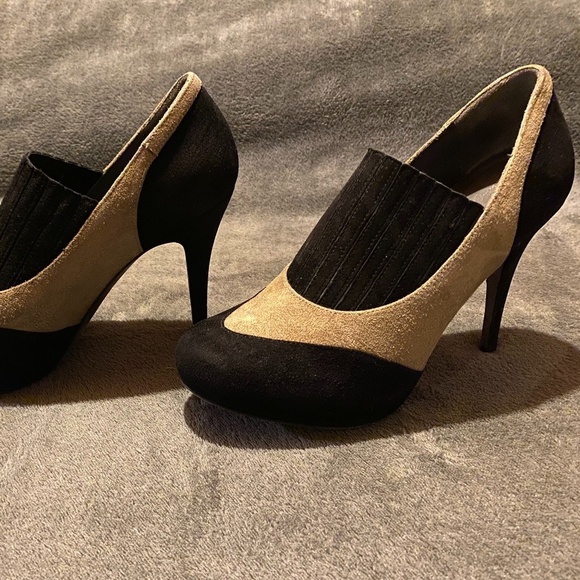 Donald J Pliner Lasse - Picture 1 of 4